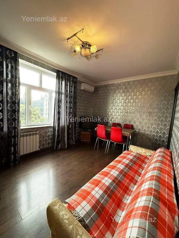 Satılır 2 otaqlı köhnə tikili 45 m²
