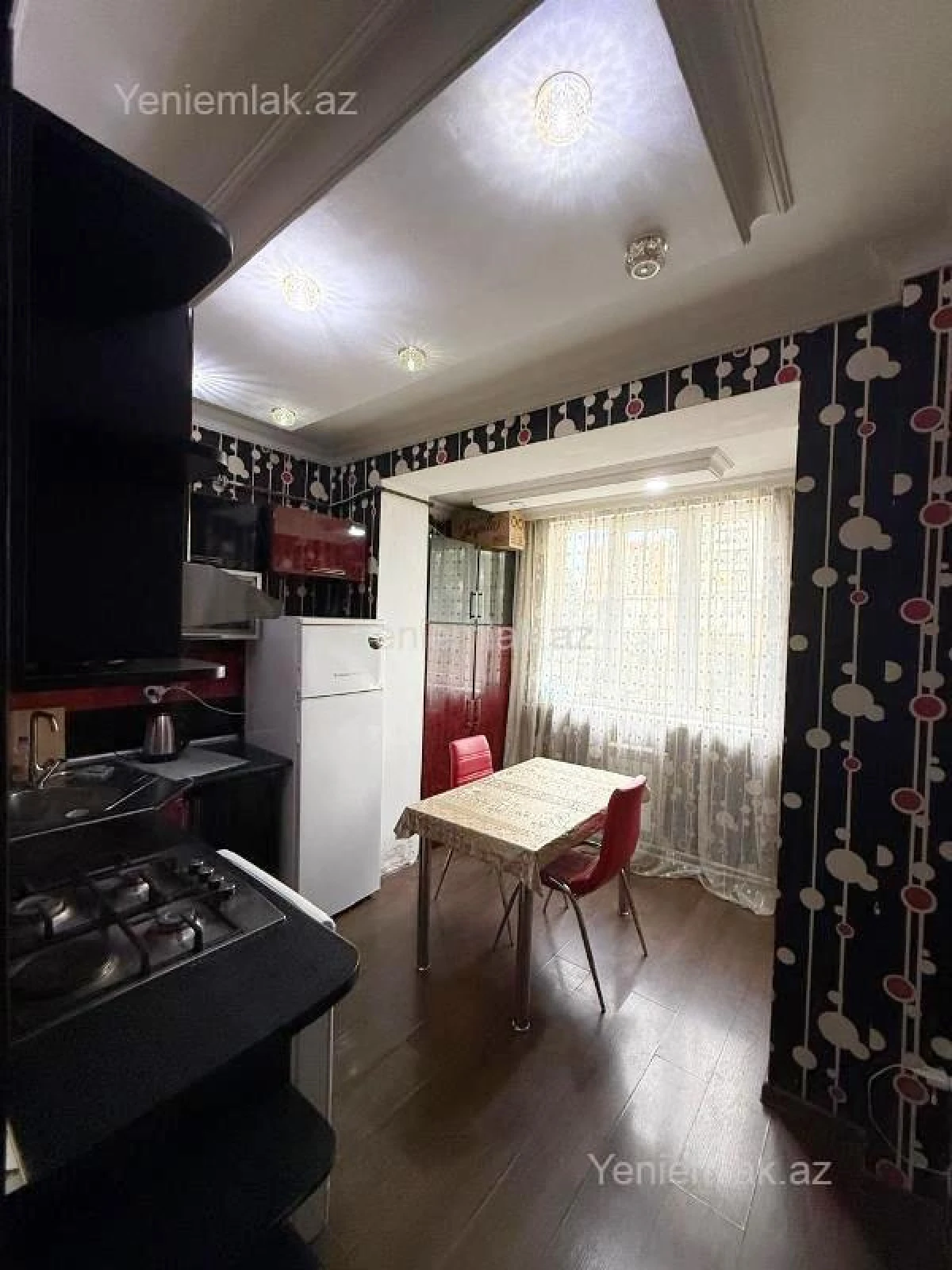 Satılır 2 otaqlı köhnə tikili 45 m²