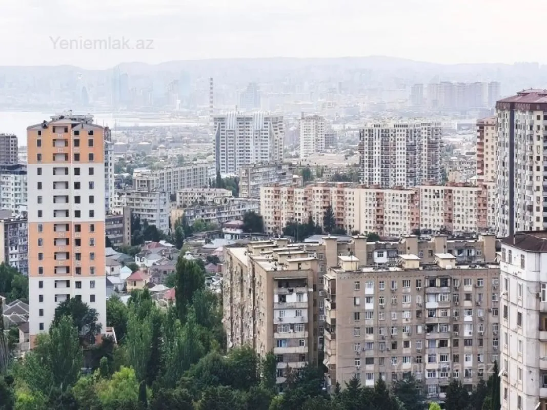 Satılır 3 otaqlı yeni tikili 131.5 m²