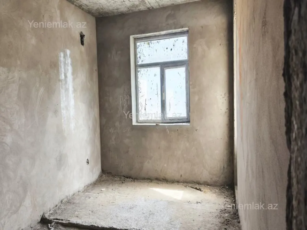 Satılır 3 otaqlı yeni tikili 131.5 m²