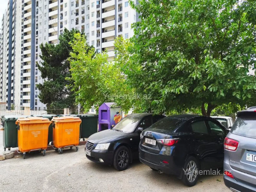 Satılır 3 otaqlı yeni tikili 131.5 m²