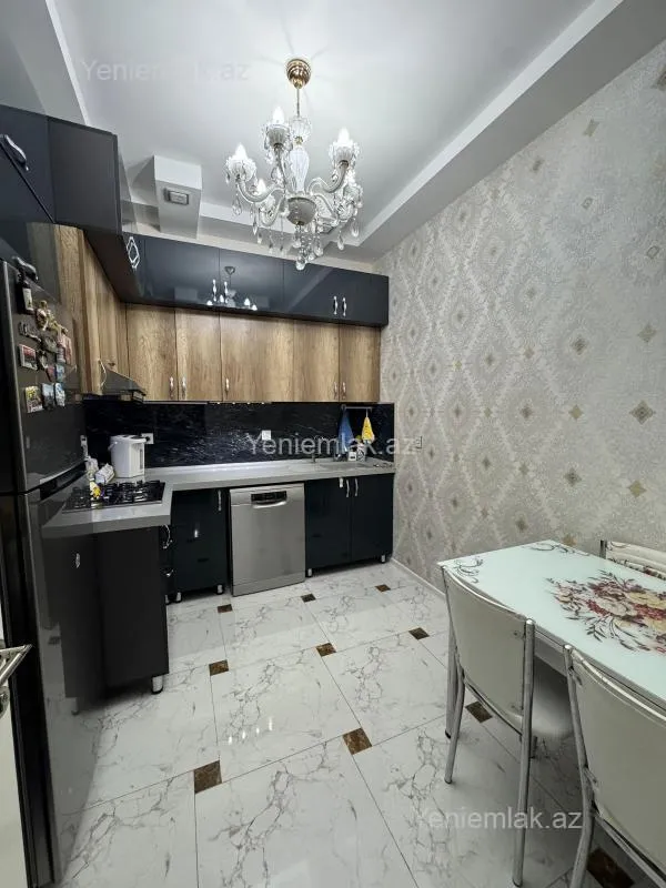 Satılır 2 otaqlı yeni tikili 80 m²