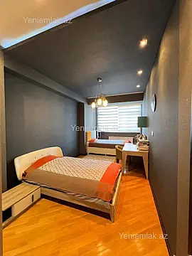 Satılır 3 otaqlı yeni tikili 160 m²