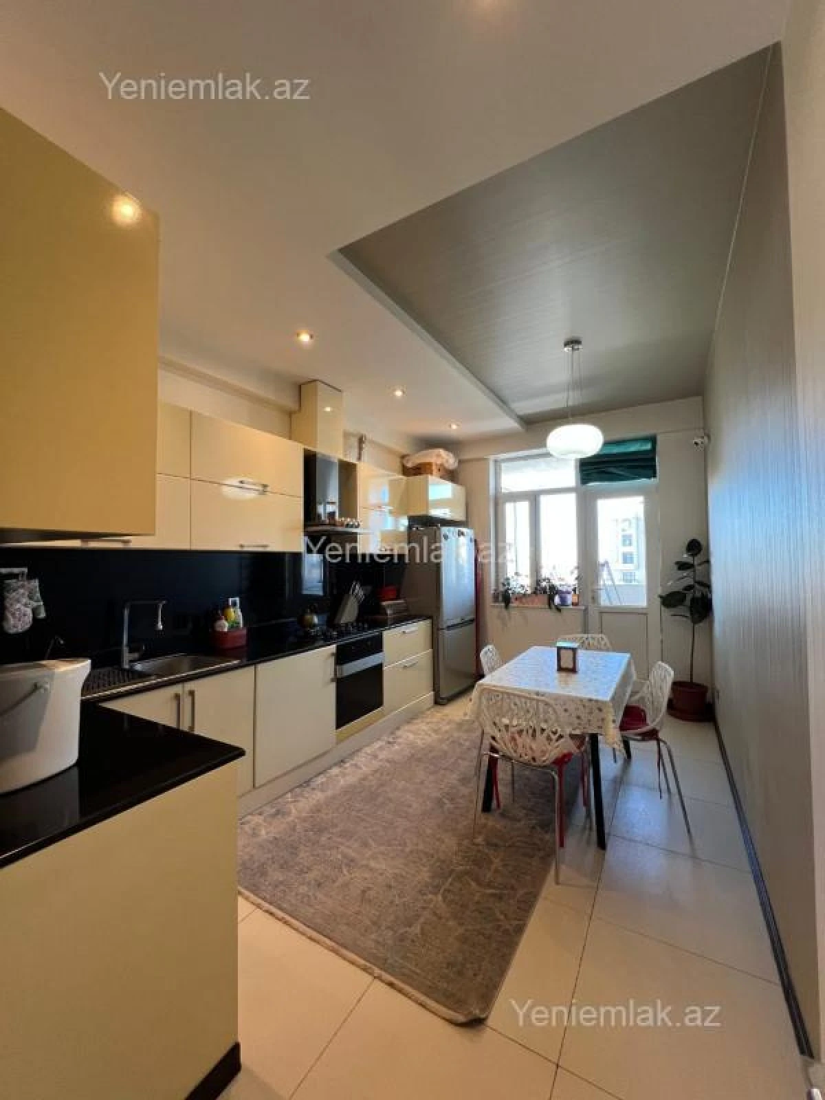 Satılır 3 otaqlı yeni tikili 160 m²