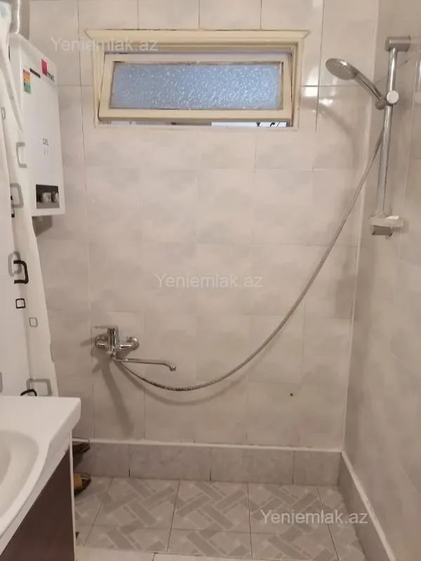Satılır 3 otaqlı köhnə tikili 85 m²