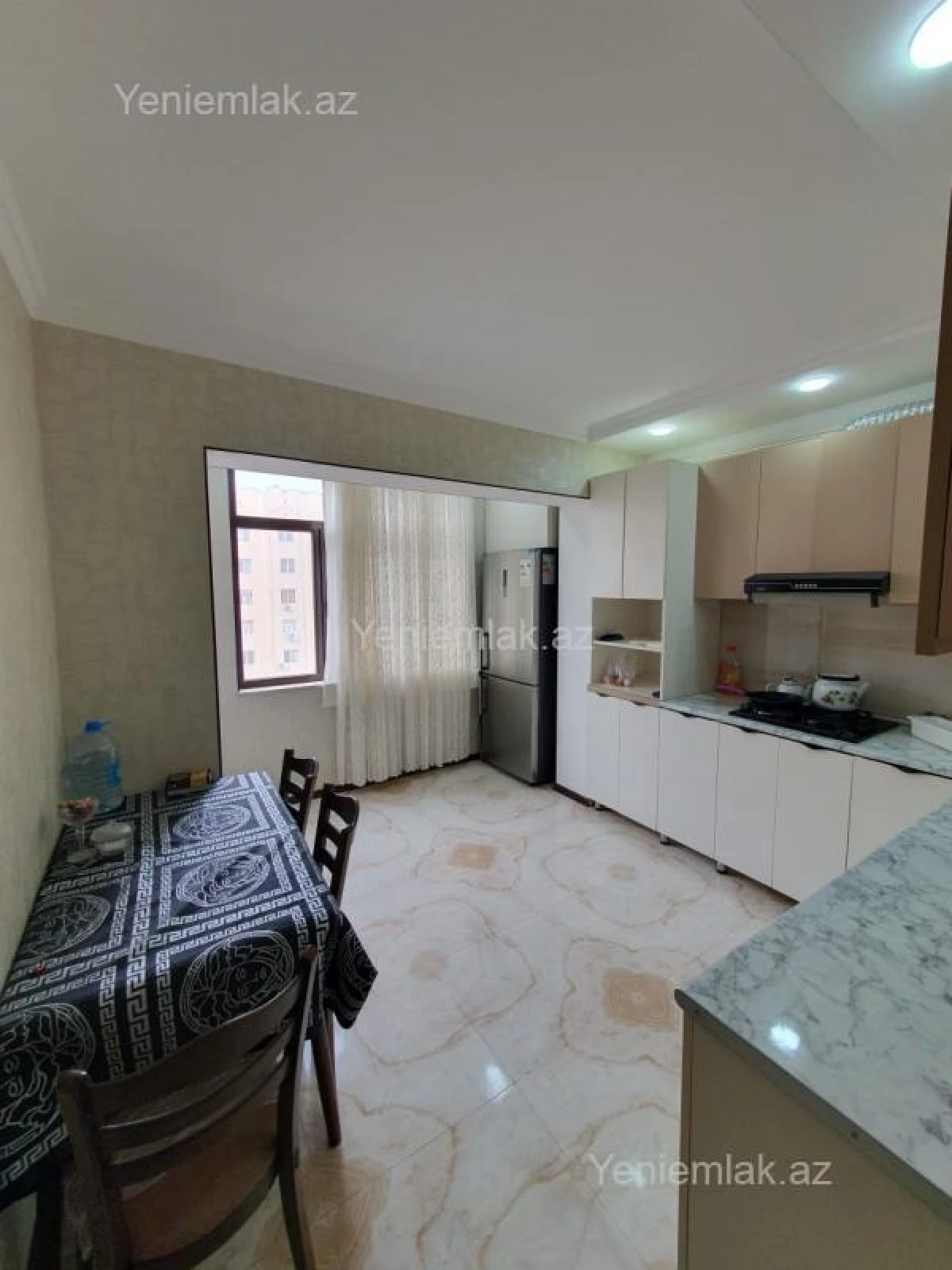 Satılır 5 otaqlı köhnə tikili 120 m²