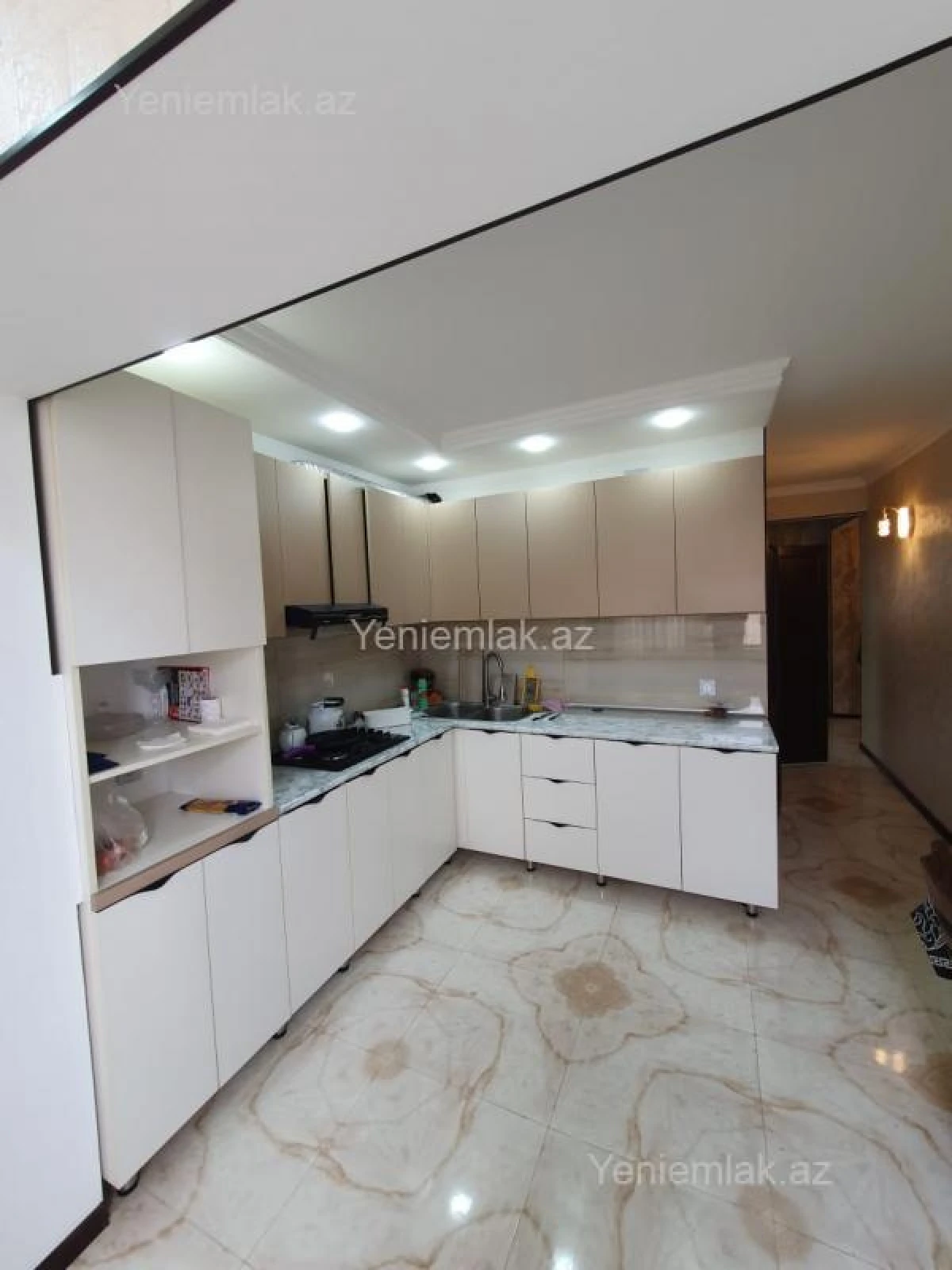 Satılır 5 otaqlı köhnə tikili 120 m²
