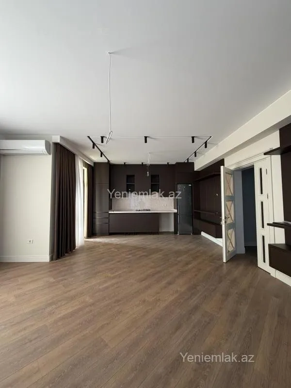 Satılır 3 otaqlı yeni tikili 127 m²
