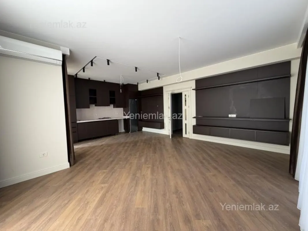 Satılır 3 otaqlı yeni tikili 127 m²