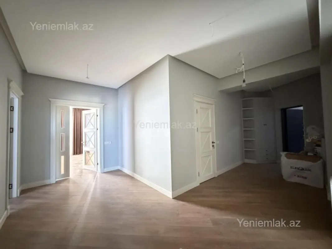 Satılır 3 otaqlı yeni tikili 127 m²
