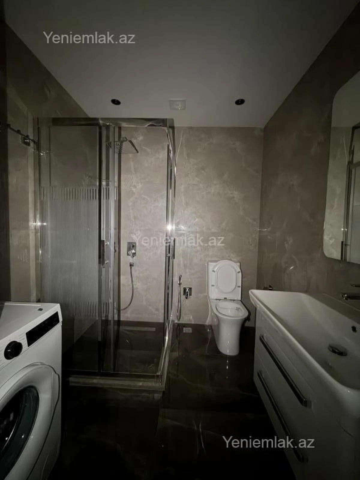 Satılır 3 otaqlı yeni tikili 127 m²