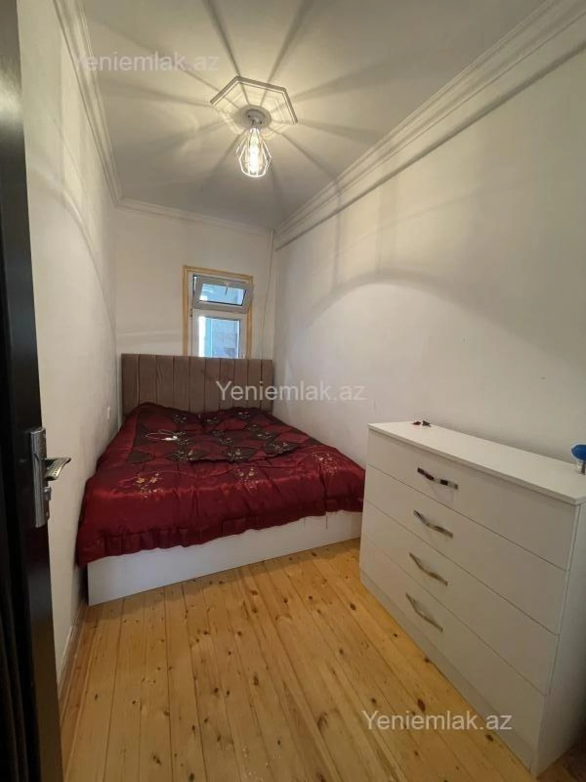 Satılır 2 otaqlı köhnə tikili 40 m²