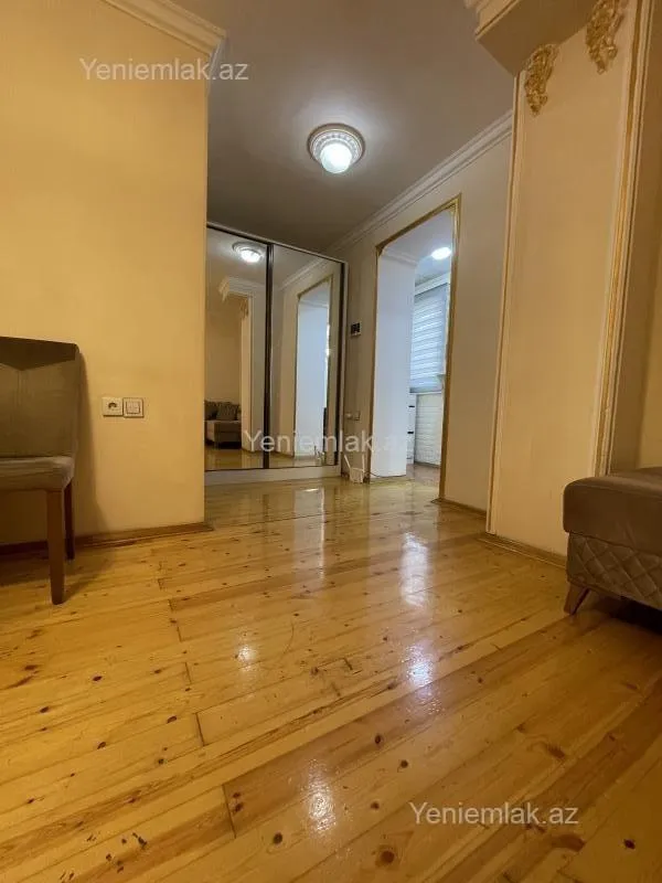 Satılır 2 otaqlı köhnə tikili 40 m²