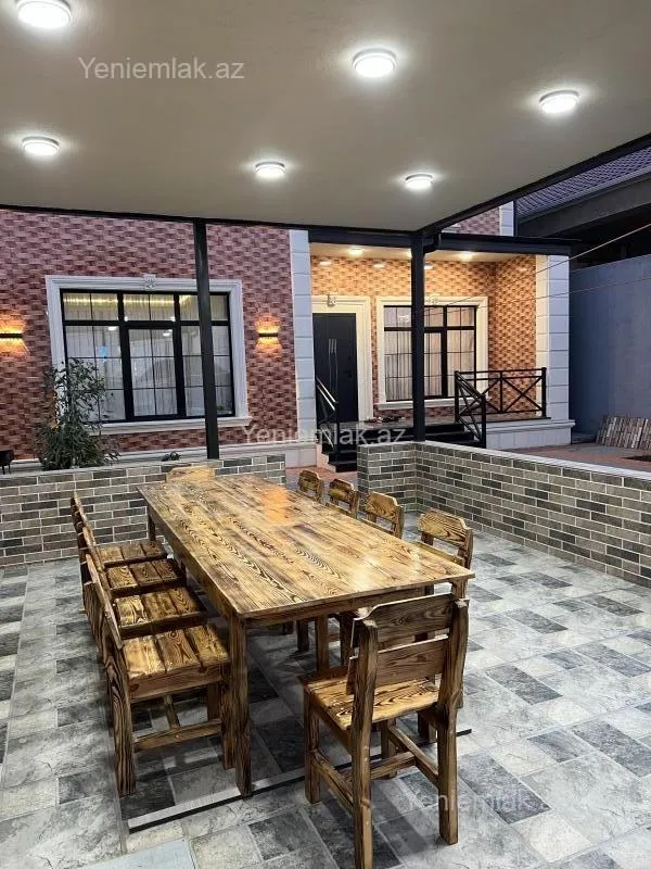 Satılır 6 otaqlı həyət evi 300 m²