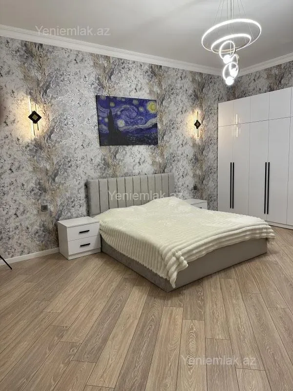 Satılır 6 otaqlı həyət evi 300 m²