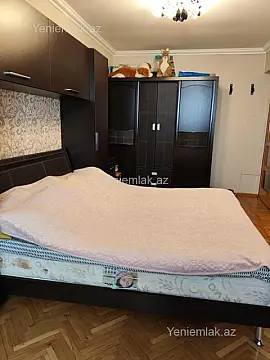 Satılır 3 otaqlı köhnə tikili 100 m²