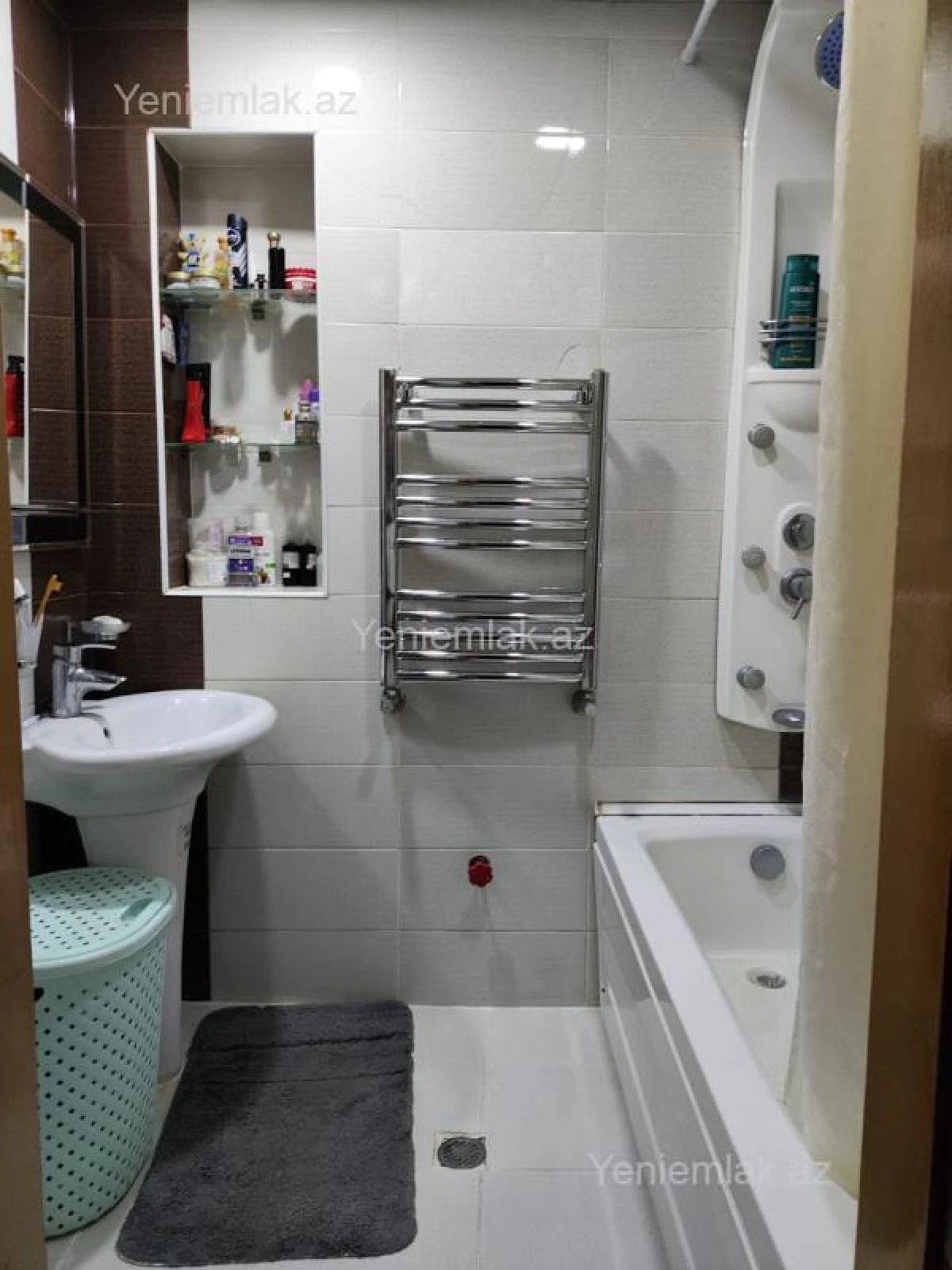 Satılır 3 otaqlı köhnə tikili 100 m²