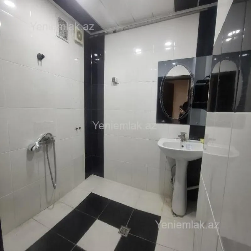 Satılır 3 otaqlı köhnə tikili 80 m²