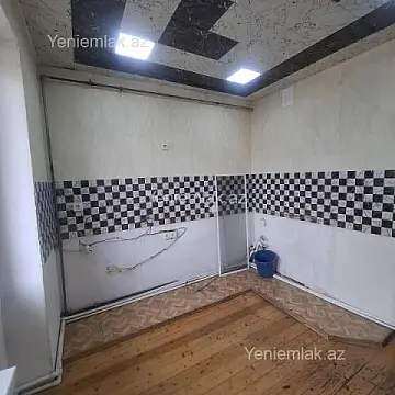 Satılır 3 otaqlı köhnə tikili 80 m²