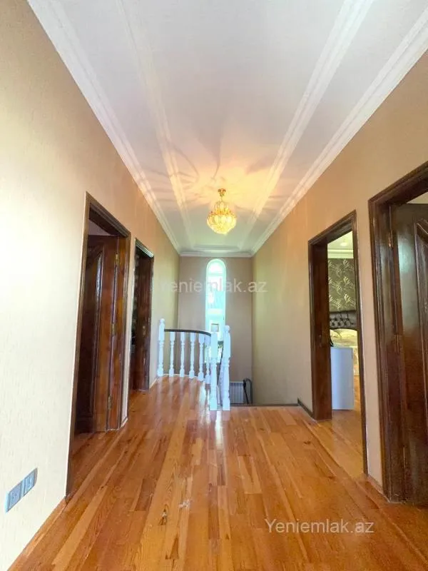 Satılır 5 otaqlı həyət evi 220 m²
