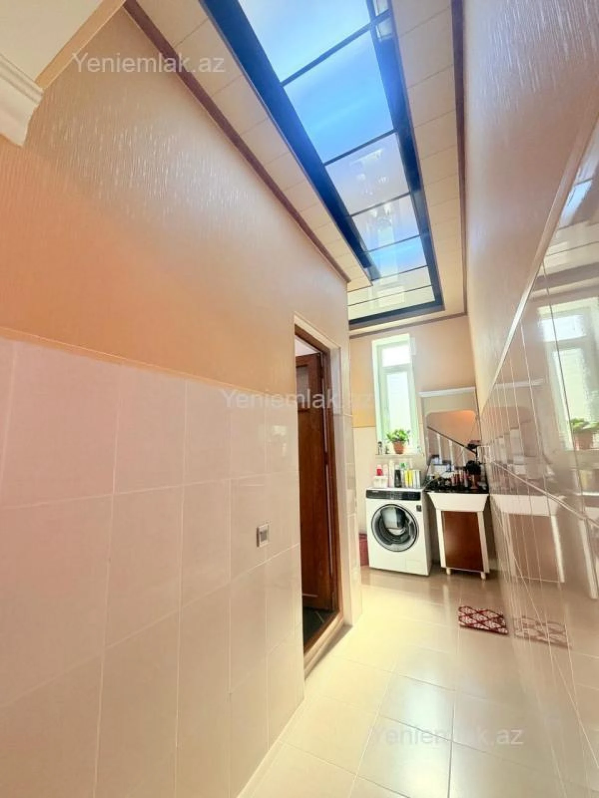 Satılır 5 otaqlı həyət evi 220 m²