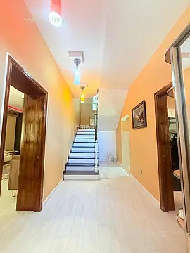 Satılır 5 otaqlı həyət evi 220 m²