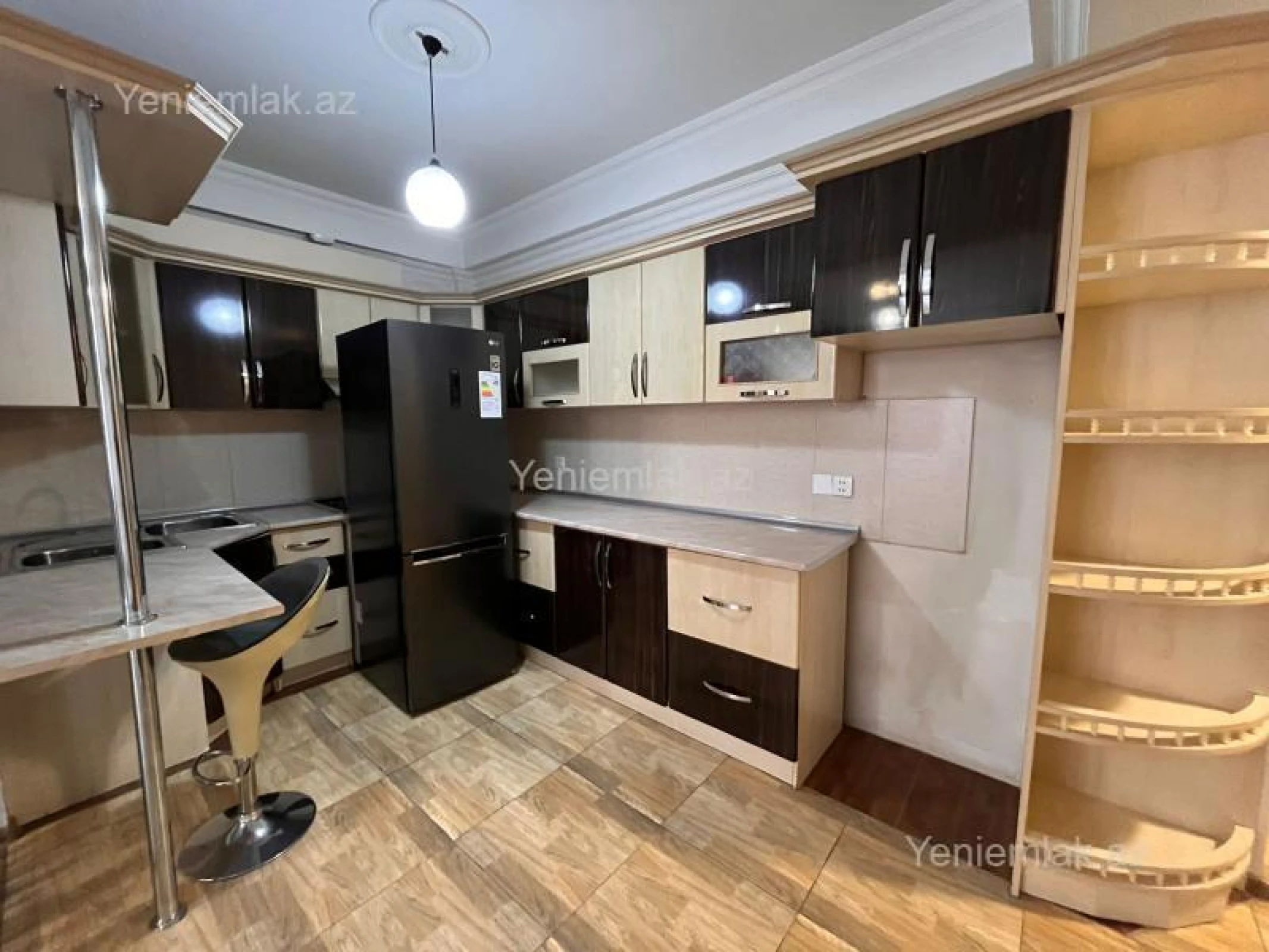 Satılır 2 otaqlı yeni tikili 60 m²