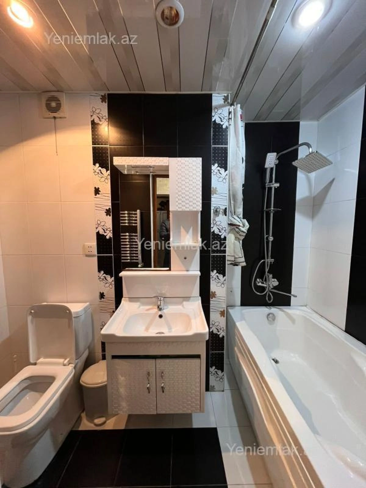 Satılır 2 otaqlı yeni tikili 60 m²