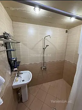 Satılır 4 otaqlı köhnə tikili 105 m²