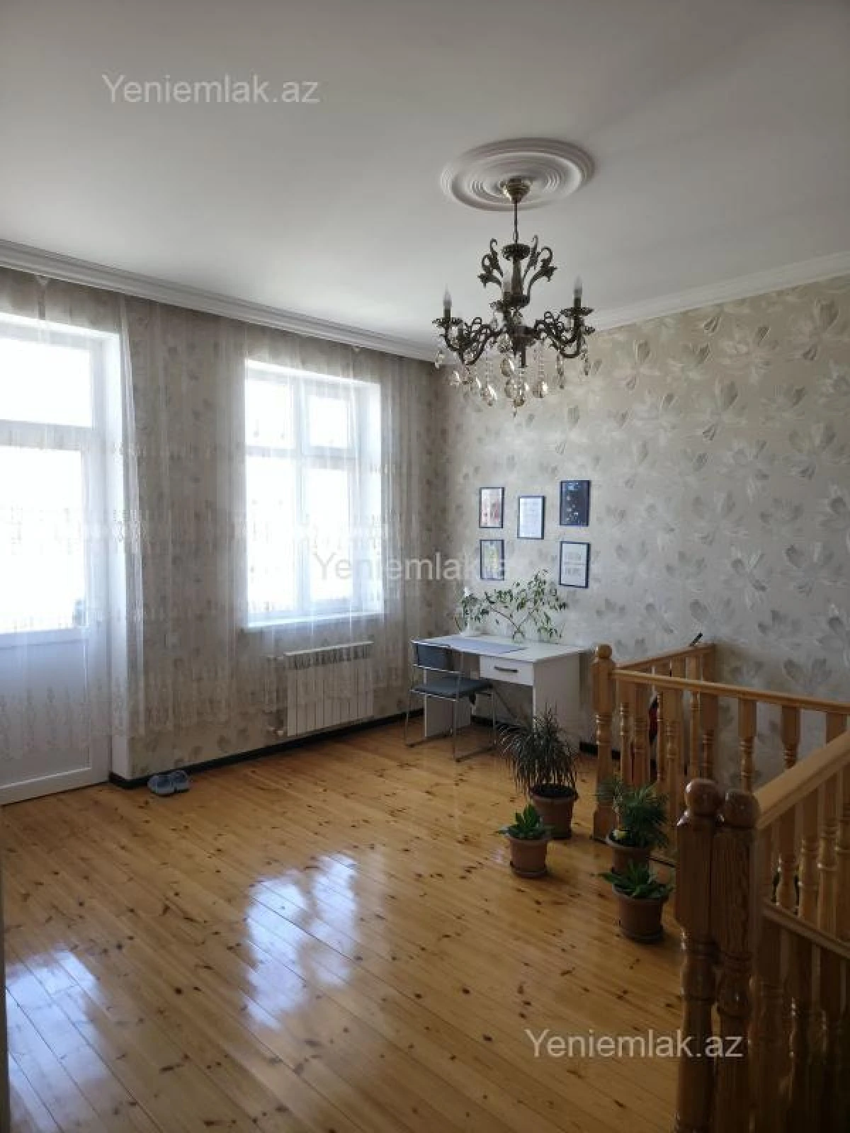 Satılır 4 otaqlı həyət evi 200 m²