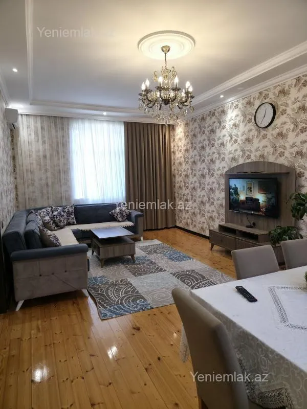 Satılır 4 otaqlı həyət evi 200 m²