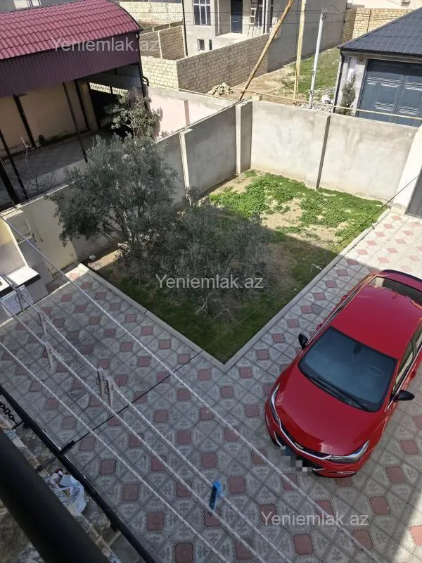 Satılır 4 otaqlı həyət evi 200 m²