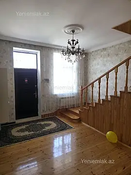 Satılır 4 otaqlı həyət evi 200 m²