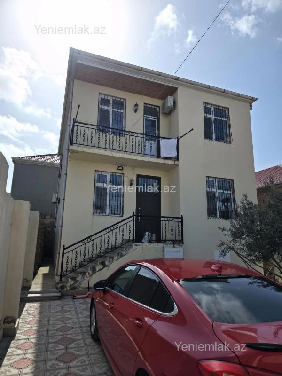 Satılır 4 otaqlı həyət evi 200 m²