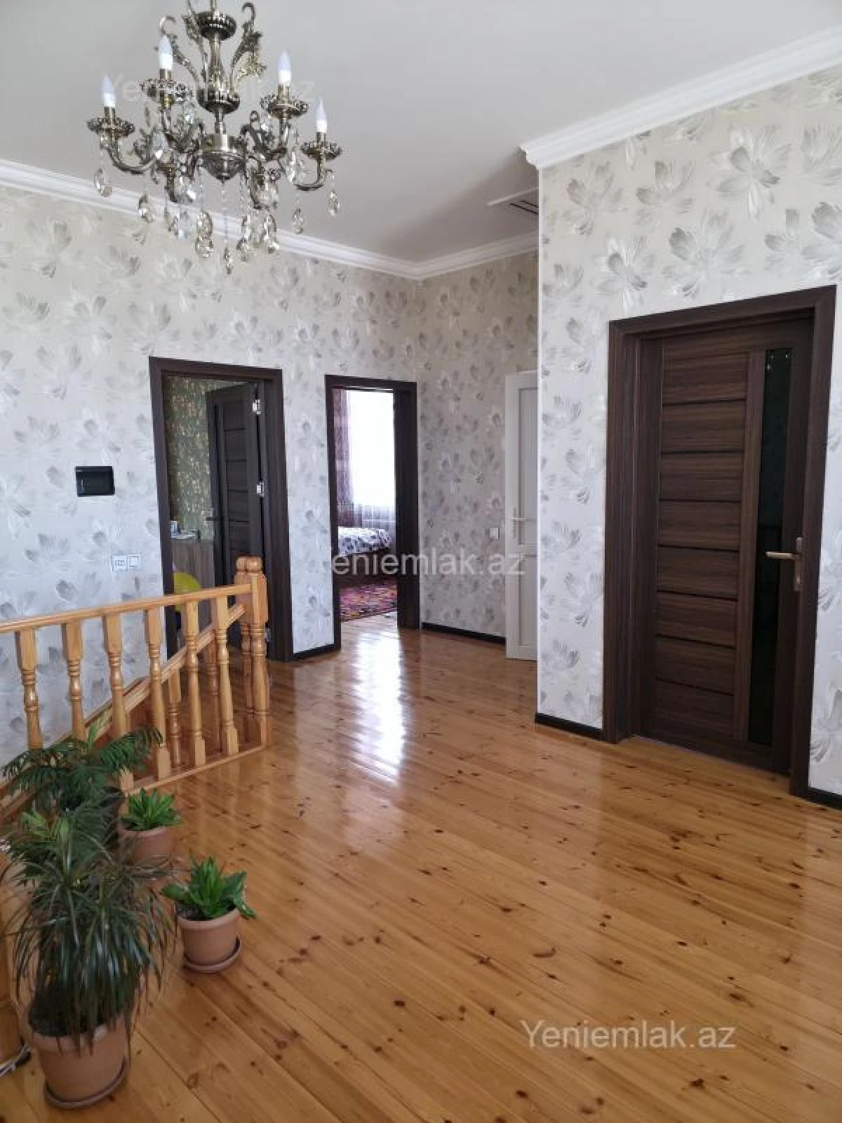 Satılır 4 otaqlı həyət evi 200 m²