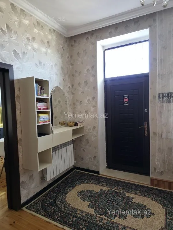 Satılır 4 otaqlı həyət evi 200 m²