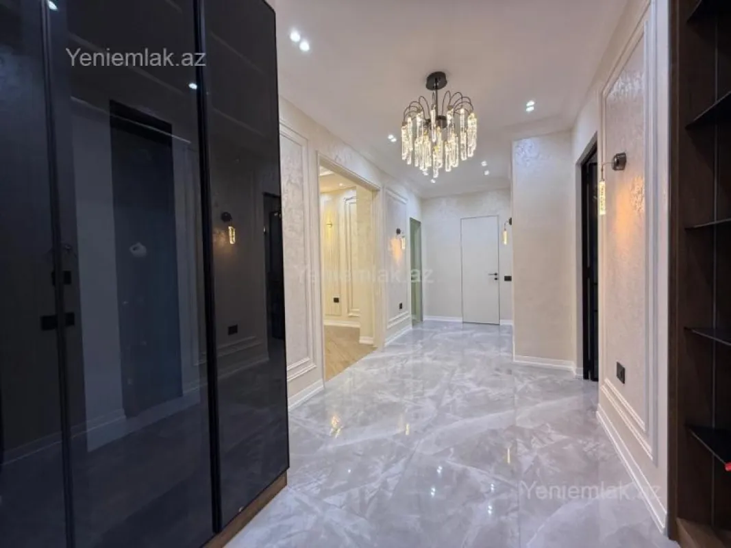 Satılır 3 otaqlı yeni tikili 120 m²