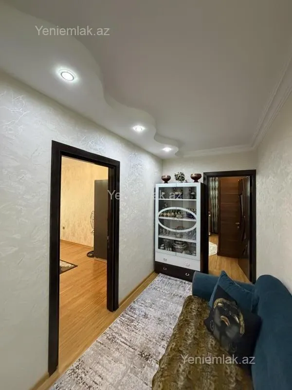 Satılır 2 otaqlı yeni tikili 82 m²