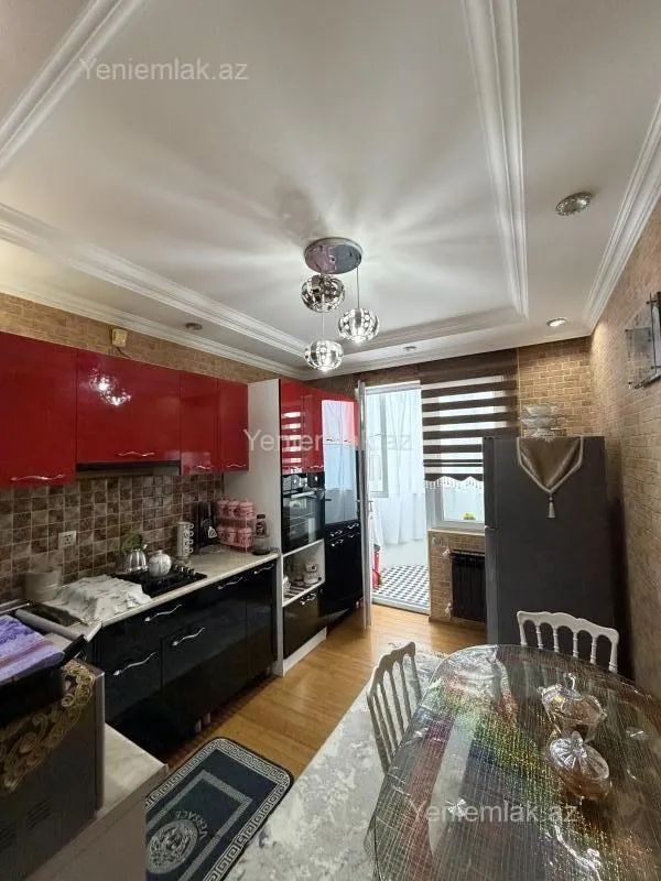 Satılır 2 otaqlı yeni tikili 82 m²