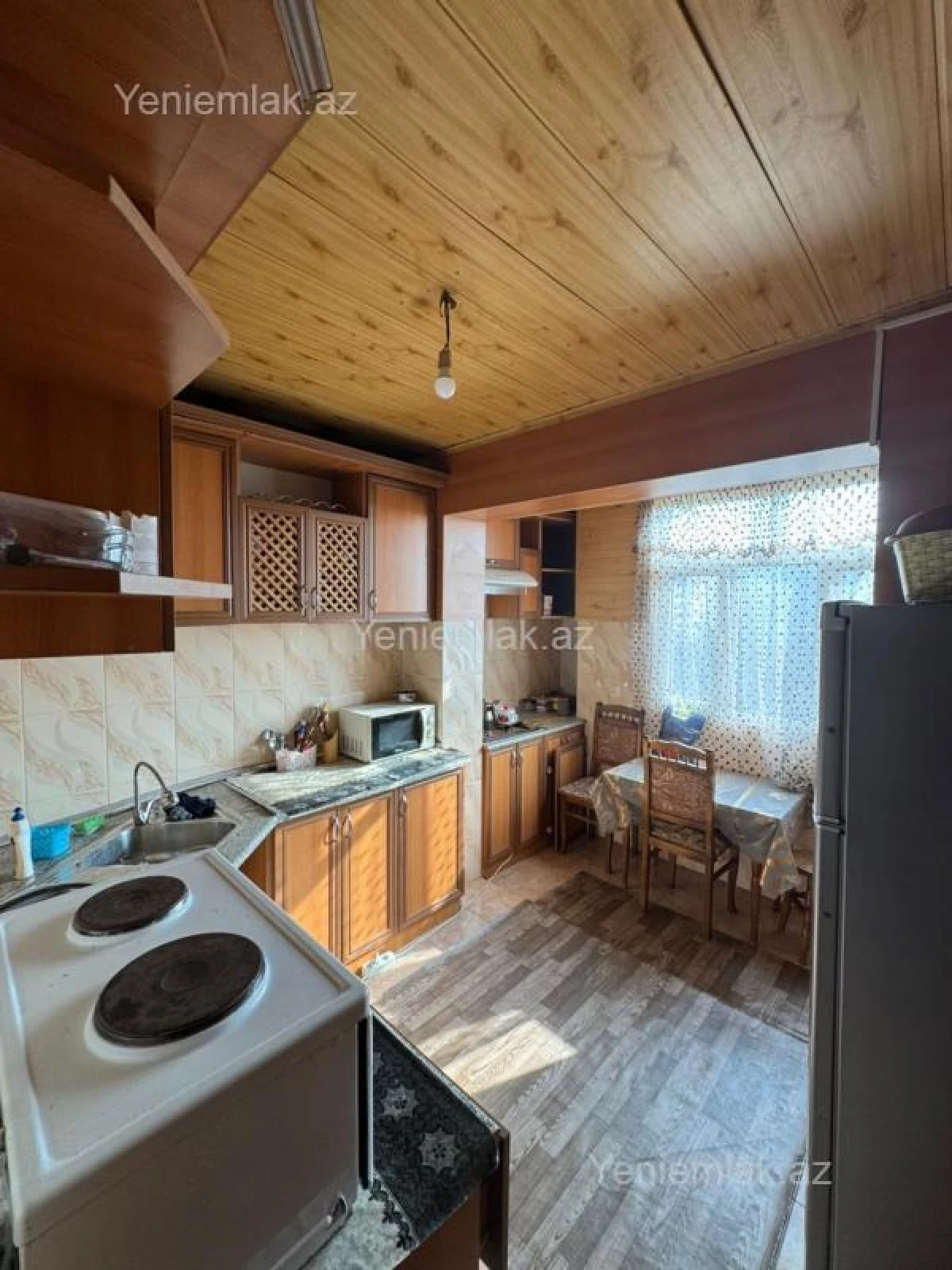 Satılır 4 otaqlı köhnə tikili 120 m²