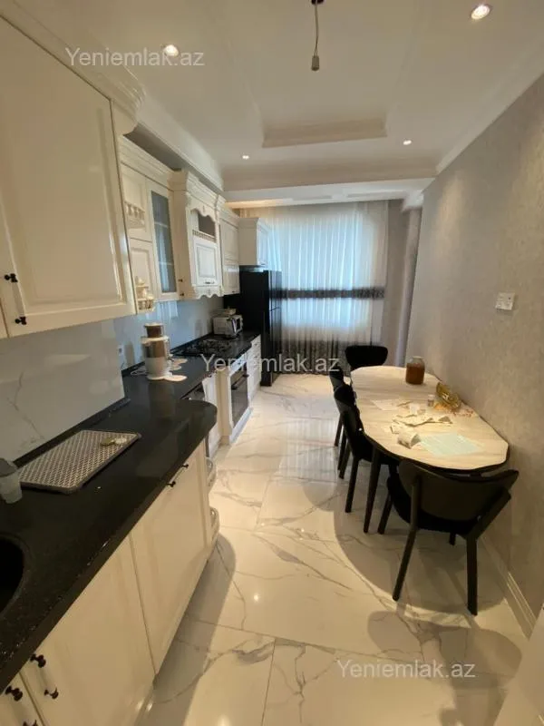 Satılır 3 otaqlı yeni tikili 110 m²