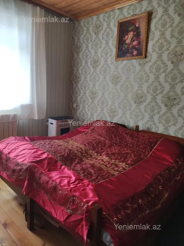 Satılır 2 otaqlı həyət evi 99 m²