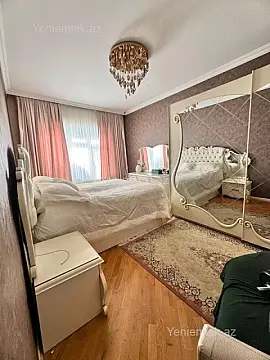 Satılır 4 otaqlı köhnə tikili 110 m²