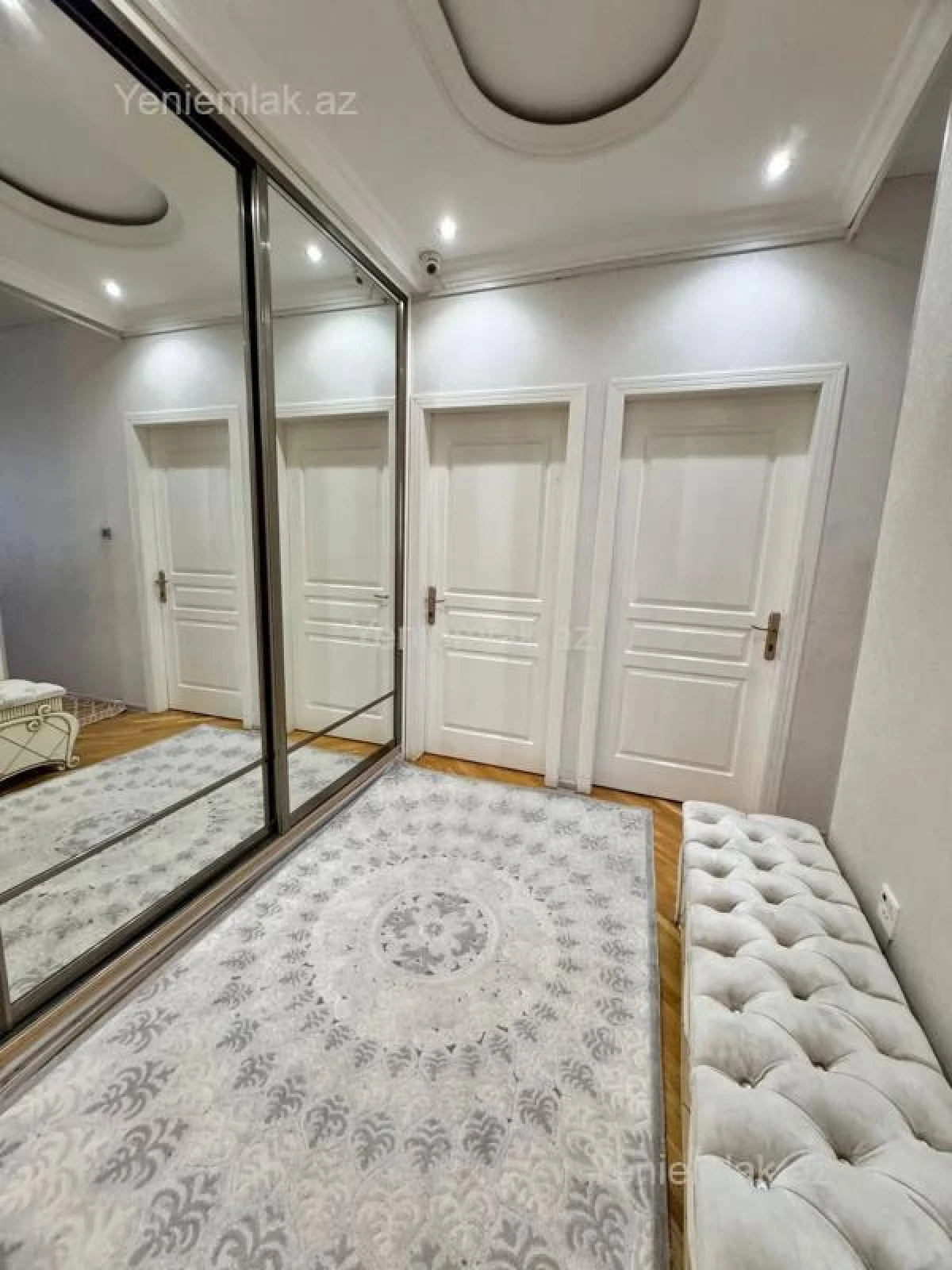 Satılır 4 otaqlı köhnə tikili 110 m²