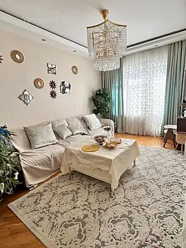 Satılır 4 otaqlı köhnə tikili 110 m²
