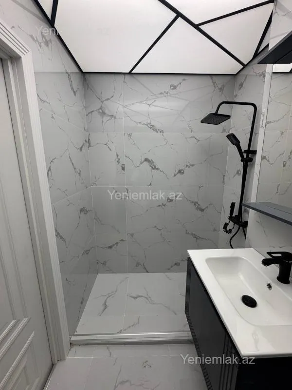 Satılır 3 otaqlı yeni tikili 86 m²