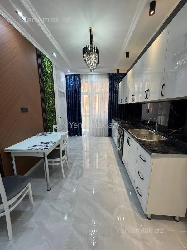 Satılır 3 otaqlı yeni tikili 86 m²