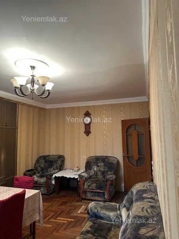 Satılır 3 otaqlı köhnə tikili 70 m²
