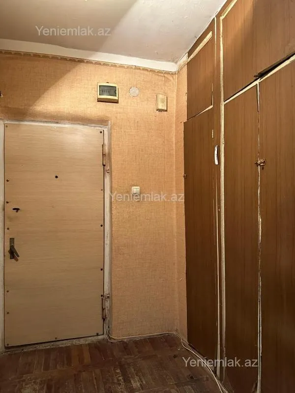 Satılır 3 otaqlı köhnə tikili 70 m²