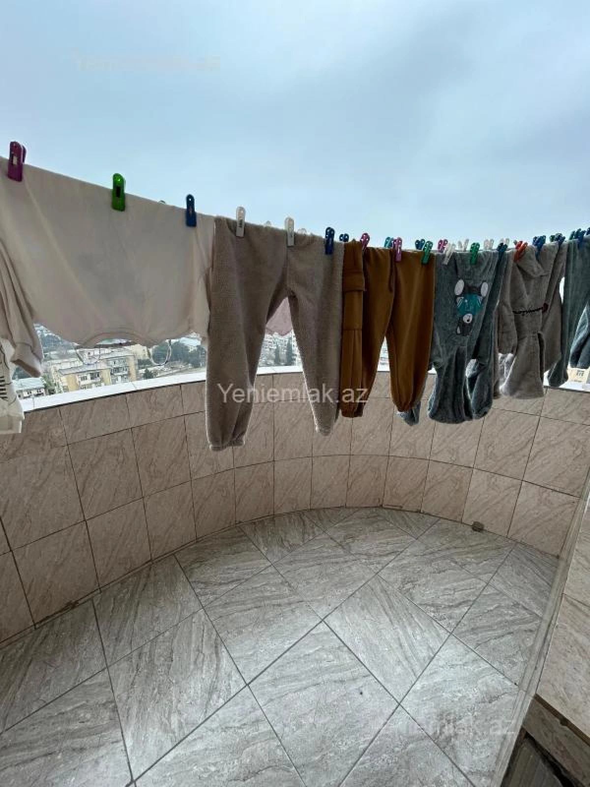 Satılır 3 otaqlı yeni tikili 110 m²